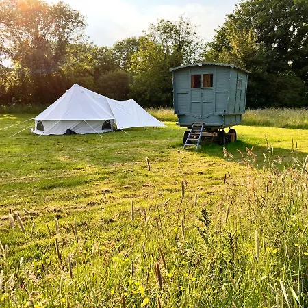 Tin And Canvas Glamping Pickering, Carry On Canvas Bell Tent Luxury tent *