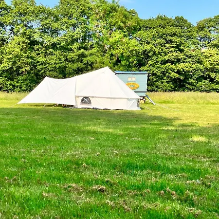 Tin And Canvas Glamping Pickering, Carry On Canvas Bell Tent Luxury tent Pickering