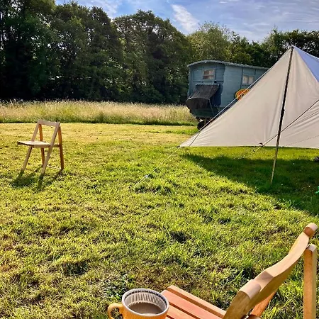 Tin And Canvas Glamping Pickering, Carry On Canvas Bell Tent * Pickering