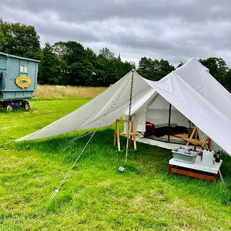 Tin And Canvas Glamping Pickering, Carry On Canvas Bell Tent Luxury tent Pickering