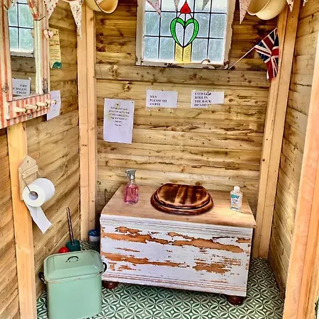 Tin And Canvas Glamping Pickering, Carry On Canvas Bell Tent Luxury tent