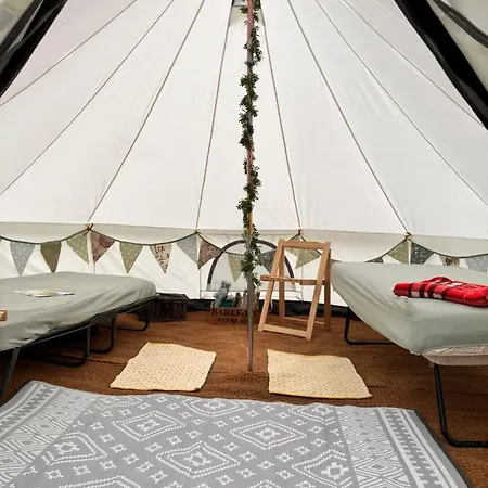 Tin And Canvas Glamping Pickering, Carry On Canvas Bell Tent *