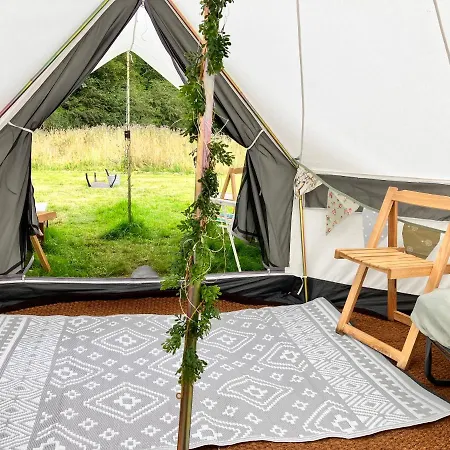 Tin And Canvas Glamping Pickering, Carry On Canvas Bell Tent *